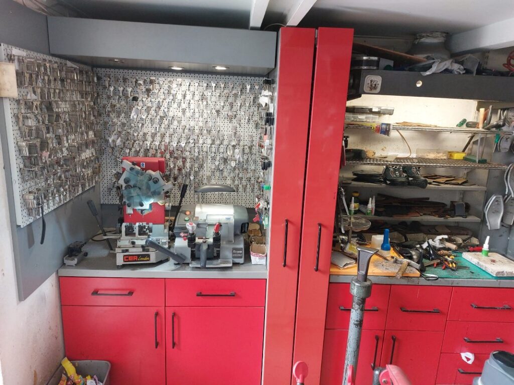 Tradicija Izrade ključeva i popravka postola u Splitu